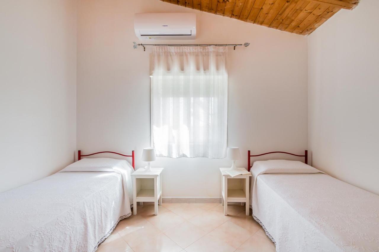 Villa Rosa Near The Sandy Beach, Parking & Wifi Noto Dış mekan fotoğraf